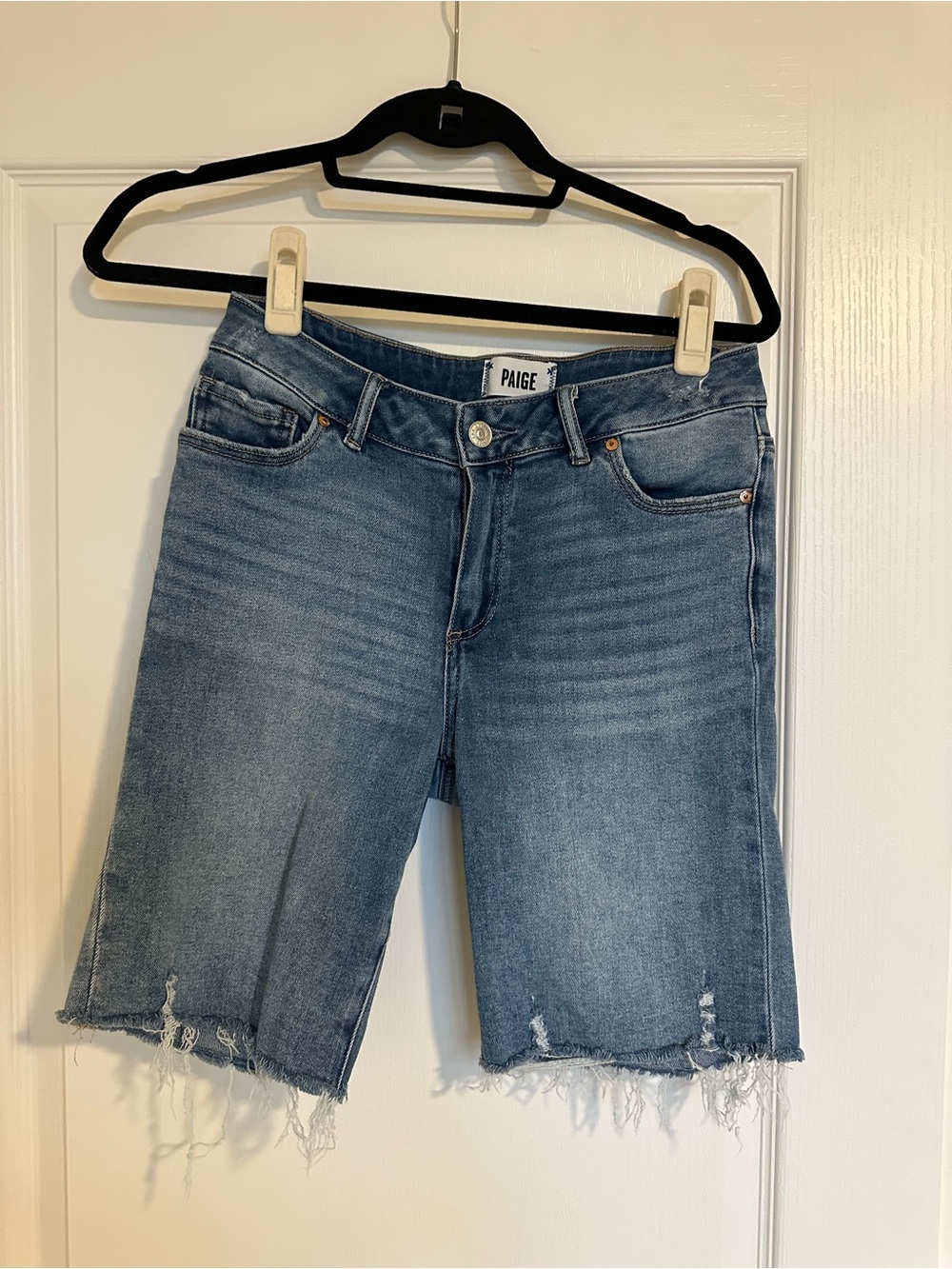 PAIGE JAX KNEE SHORT-Blue Mid-Rise Denim Shorts with Subtle Fade